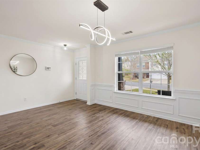 4715 Mcclure Road, Charlotte, NC 28216.  MLS# CAR4403073, YatesRealty ID 18855. 