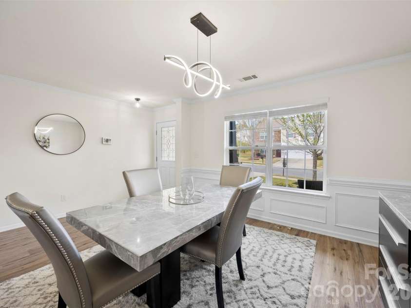 4715 Mcclure Road, Charlotte, NC 28216.  MLS# CAR4403073, YatesRealty ID 18855. 