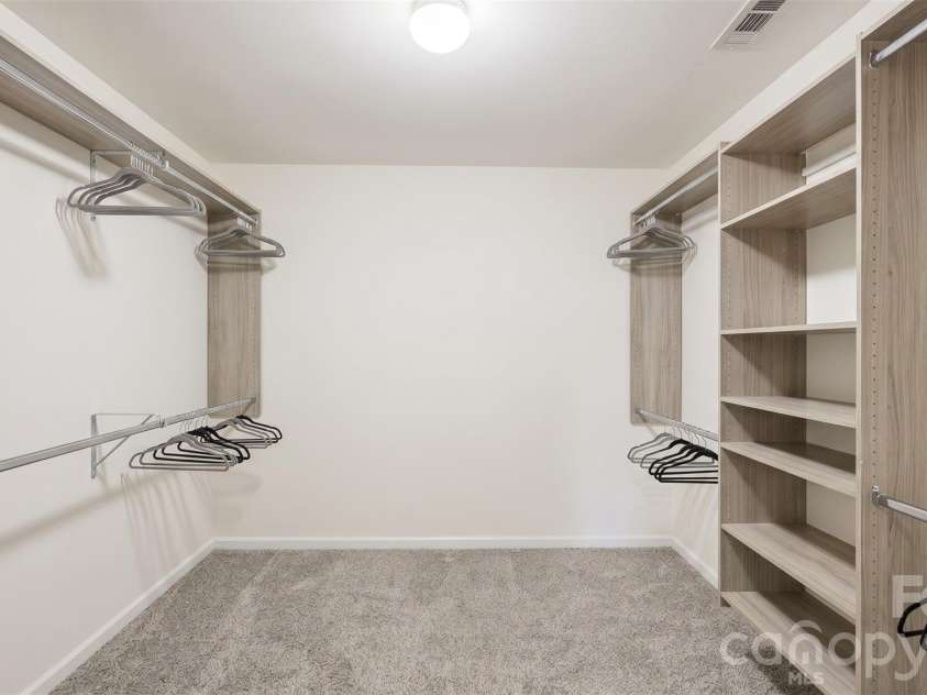 4715 Mcclure Road, Charlotte, NC 28216.  MLS# CAR4403073, YatesRealty ID 18855. 