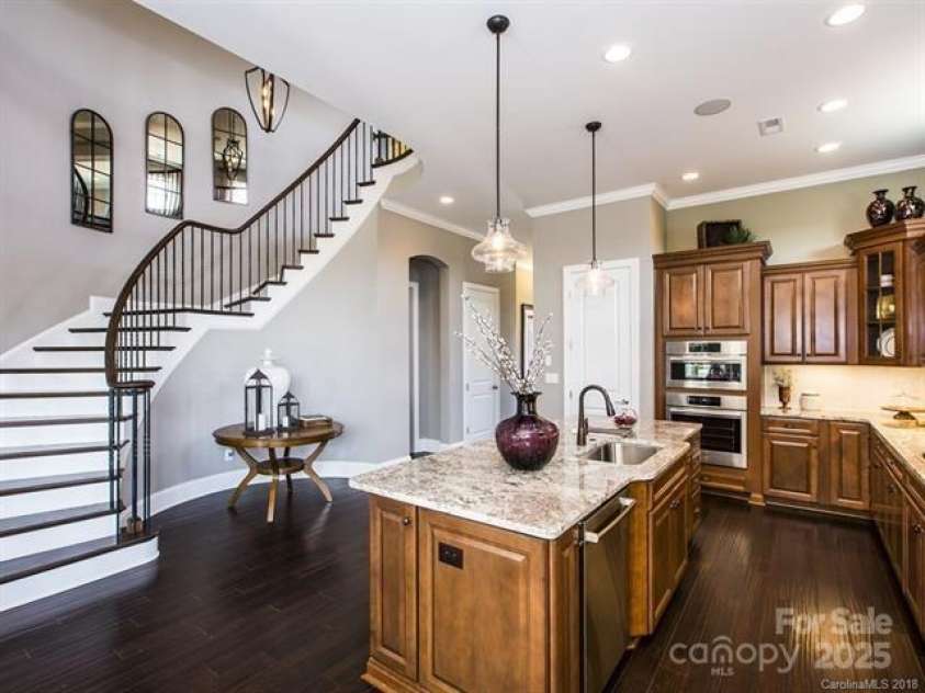 6510 Honeymeade Circle, Charlotte, NC 28277.  MLS# CAR4264502, YatesRealty ID 18855. 