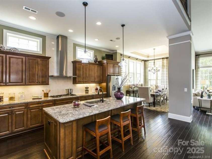 6510 Honeymeade Circle, Charlotte, NC 28277.  MLS# CAR4264502, YatesRealty ID 18855. 