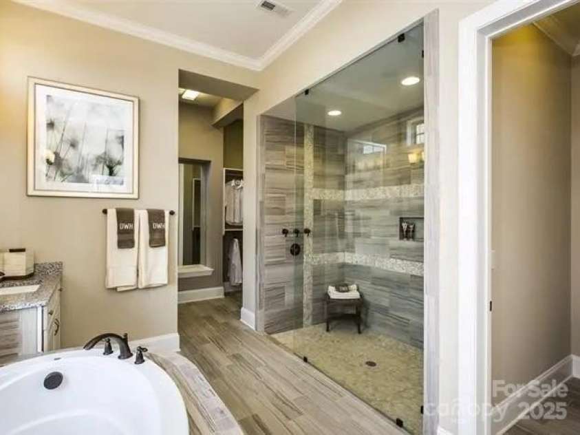 6510 Honeymeade Circle, Charlotte, NC 28277.  MLS# CAR4264502, YatesRealty ID 18855. 