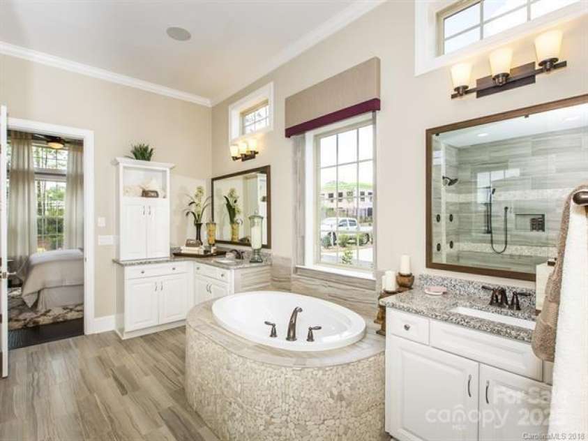 6510 Honeymeade Circle, Charlotte, NC 28277.  MLS# CAR4264502, YatesRealty ID 18855. 