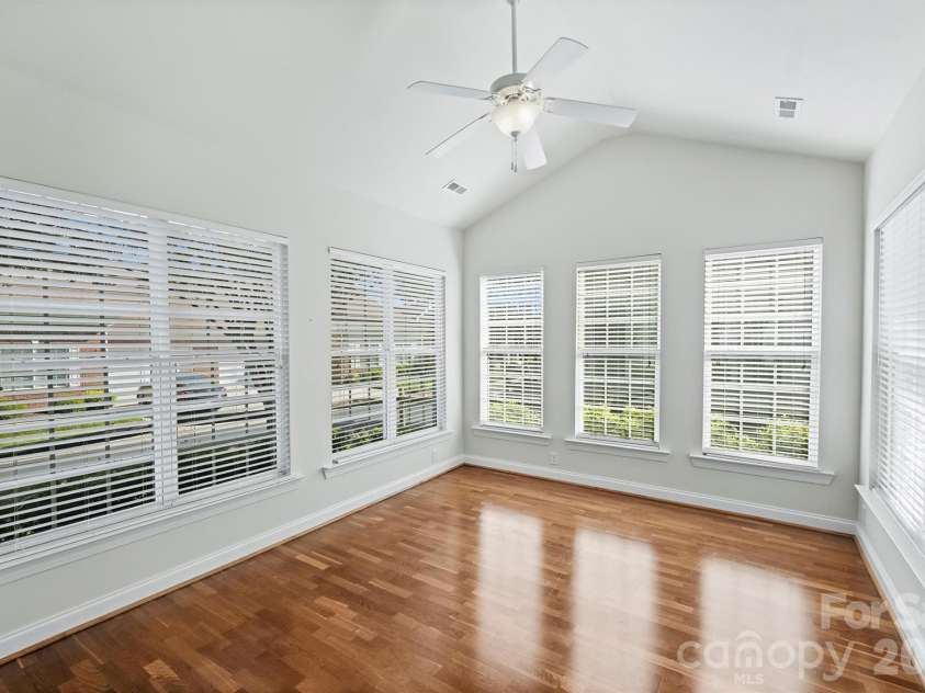 2015 Woodburn Terrace, Matthews, NC 28105.  MLS# CAR4375325, YatesRealty ID 18856. 