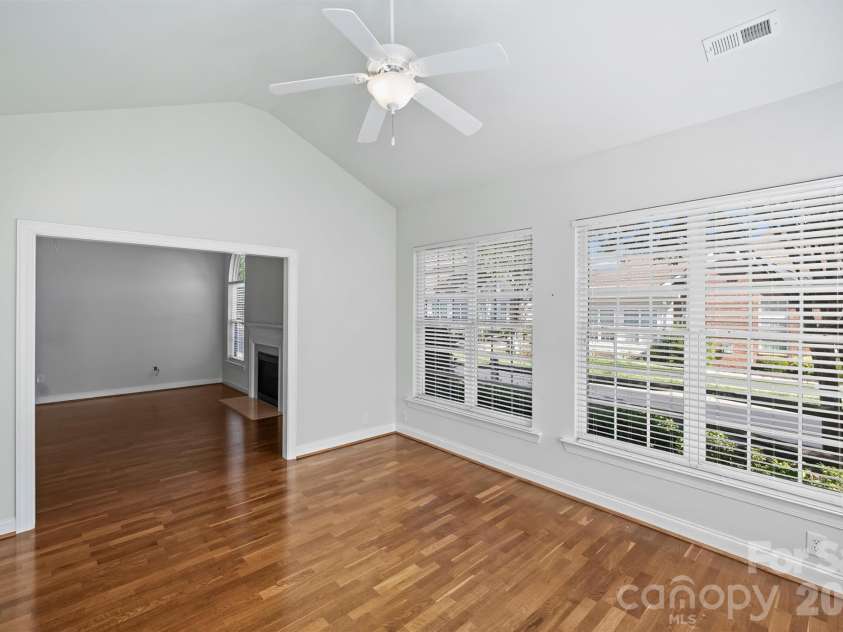 2015 Woodburn Terrace, Matthews, NC 28105.  MLS# CAR4375325, YatesRealty ID 18856. 