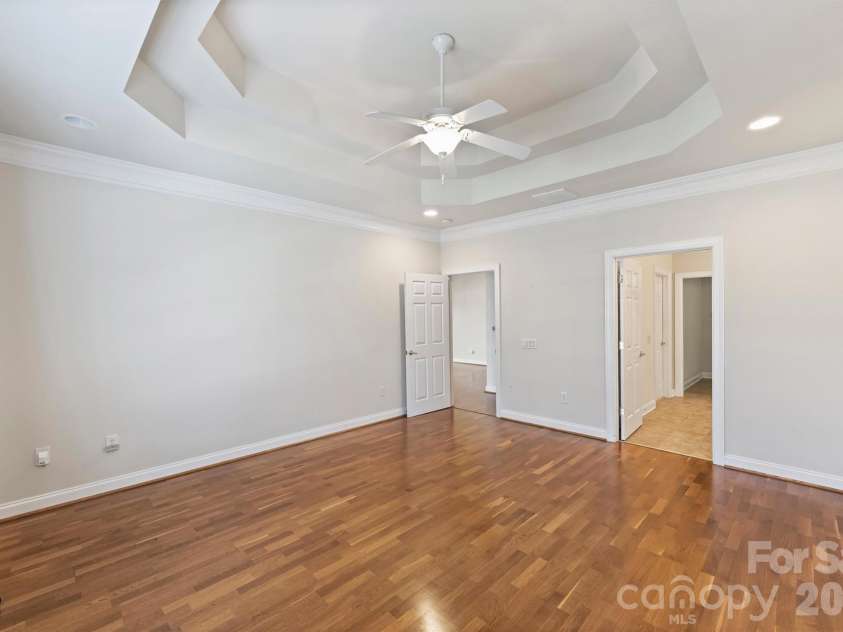 2015 Woodburn Terrace, Matthews, NC 28105.  MLS# CAR4375325, YatesRealty ID 18856. 