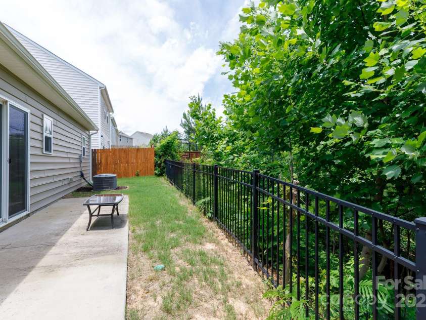 679 Cape Fear Street, Fort Mill, SC 29715.  MLS# CAR4265382, YatesRealty ID 18856. 