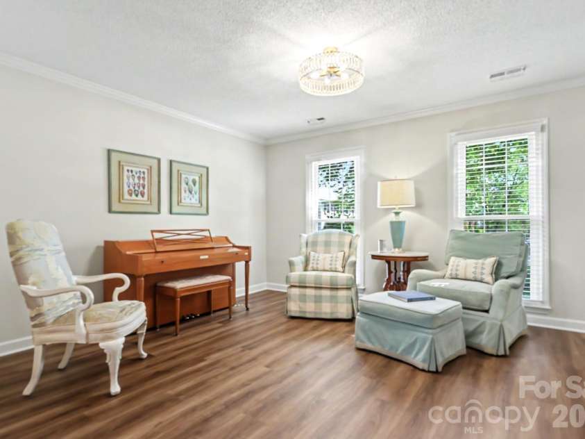 5000 Whitwell Court, Charlotte, NC 28226.  MLS# CAR4359555, YatesRealty ID 18857. 