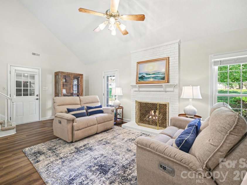 5000 Whitwell Court, Charlotte, NC 28226.  MLS# CAR4359555, YatesRealty ID 18857. 