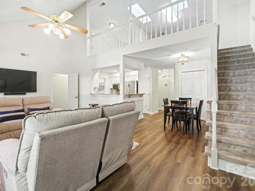5000 Whitwell Court, Charlotte, NC 28226.  MLS# CAR4359555, YatesRealty ID 18857. 