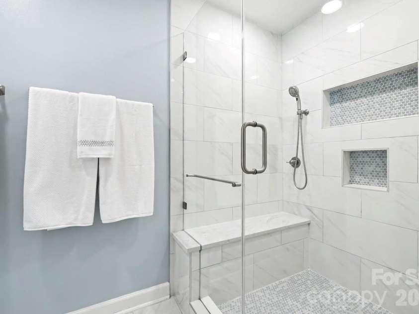5000 Whitwell Court, Charlotte, NC 28226.  MLS# CAR4359555, YatesRealty ID 18857. 