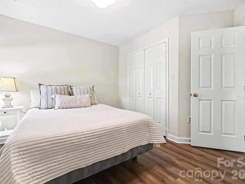 5000 Whitwell Court, Charlotte, NC 28226.  MLS# CAR4359555, YatesRealty ID 18857. 