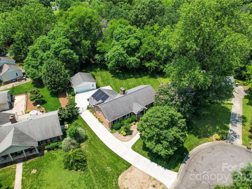 2715 Kennetuck Court, Charlotte, NC 28273.  MLS# CAR4260534, YatesRealty ID 18858. 