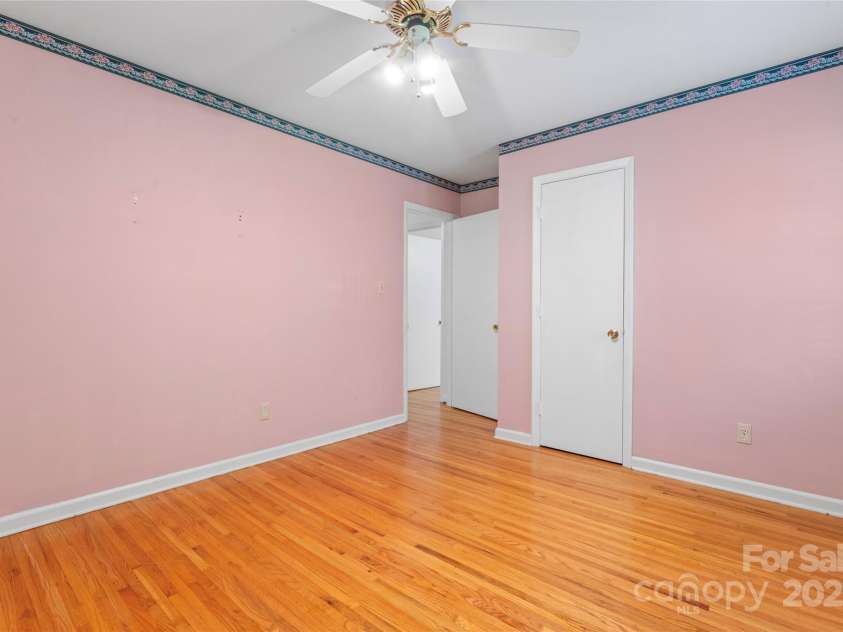 2715 Kennetuck Court, Charlotte, NC 28273.  MLS# CAR4260534, YatesRealty ID 18858. Bedroom #3