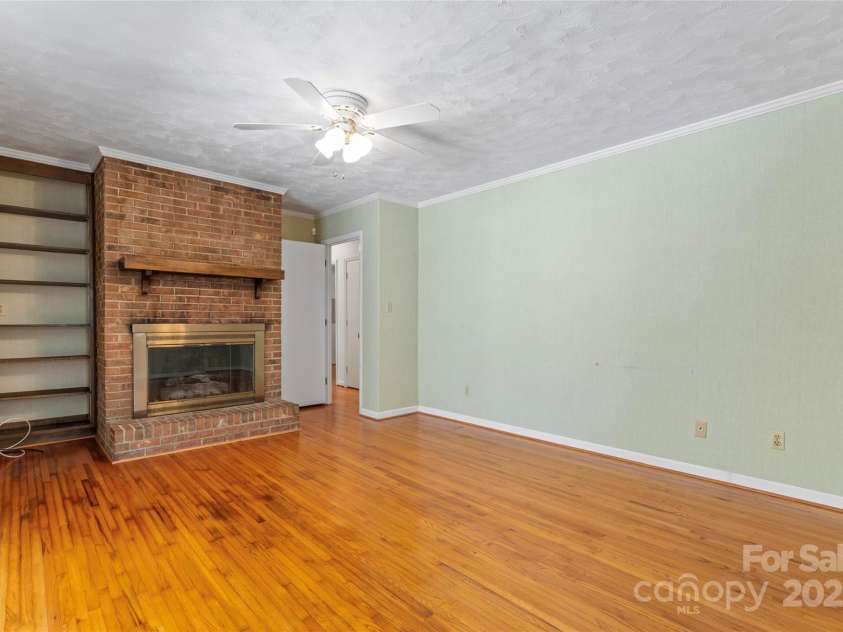 2715 Kennetuck Court, Charlotte, NC 28273.  MLS# CAR4260534, YatesRealty ID 18858. Den