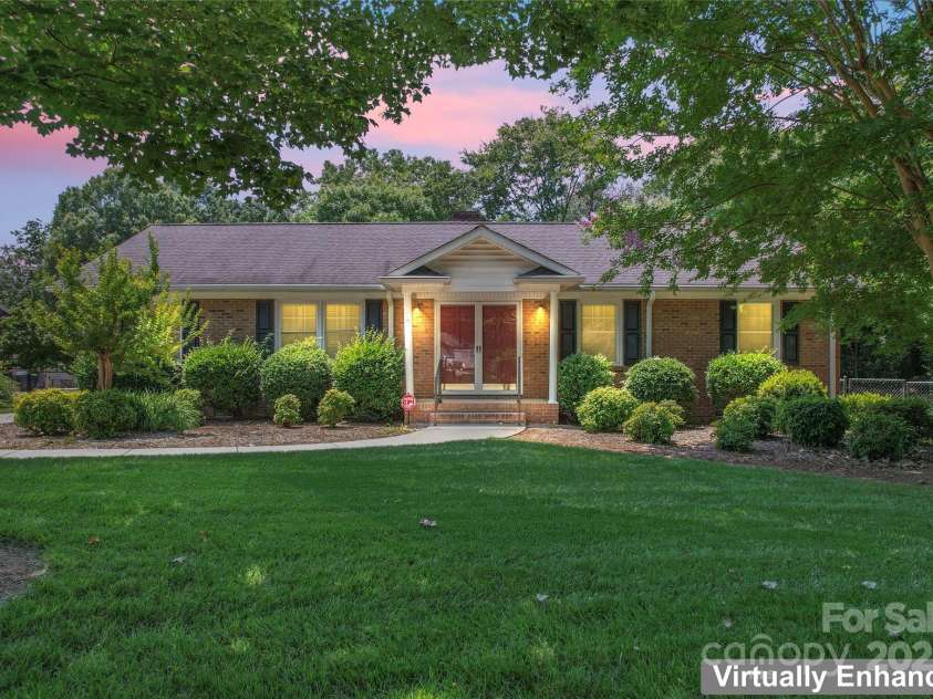 2715 Kennetuck Court, Charlotte, NC 28273.  MLS# CAR4260534, YatesRealty ID 18858. Front