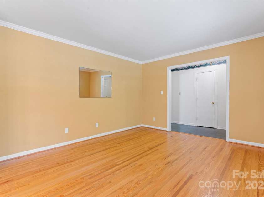2715 Kennetuck Court, Charlotte, NC 28273.  MLS# CAR4260534, YatesRealty ID 18858. Living/Dining Rooms