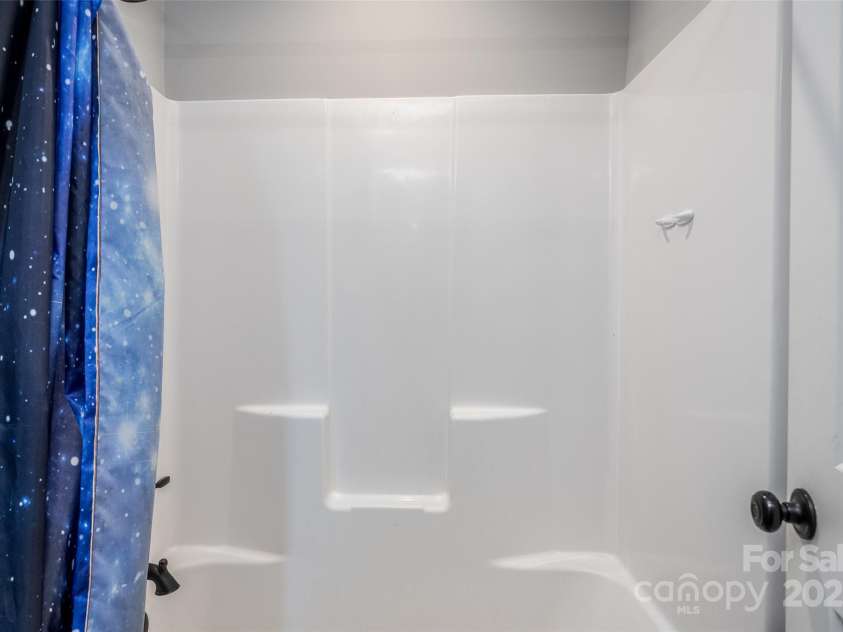 5241 Knopf Drive, Great Falls, SC 29055.  MLS# CAR4291935, YatesRealty ID 1886. 