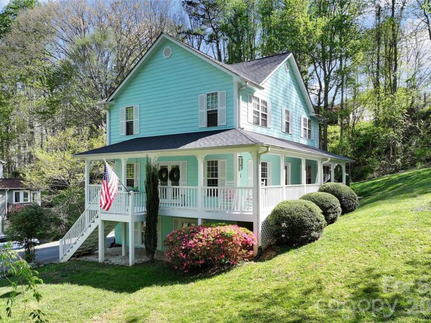 119 Friendly Lane, Asheville, NC 28806.  MLS# CAR4371085, YatesRealty ID 18861. 