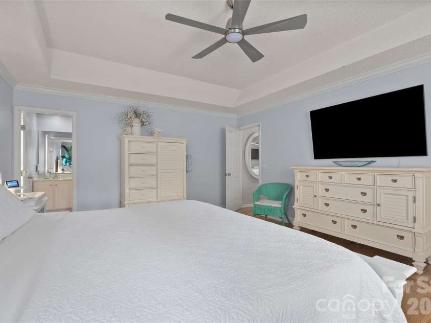 119 Friendly Lane, Asheville, NC 28806.  MLS# CAR4371085, YatesRealty ID 18861. 