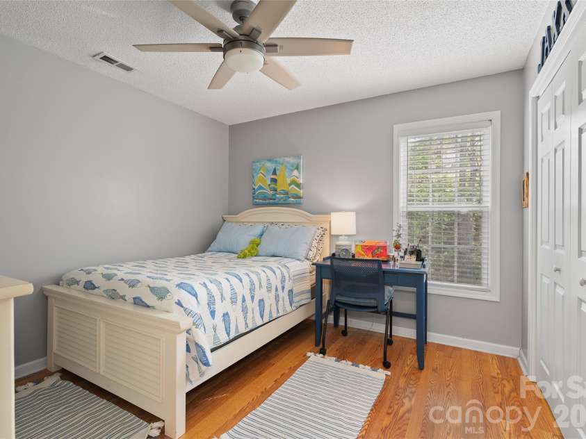 119 Friendly Lane, Asheville, NC 28806.  MLS# CAR4371085, YatesRealty ID 18861. 