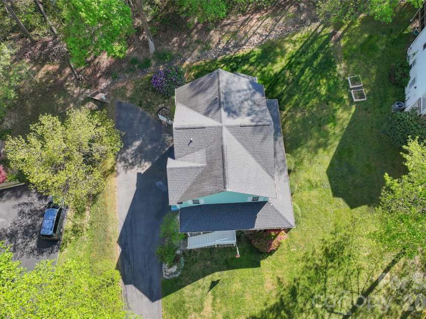 119 Friendly Lane, Asheville, NC 28806.  MLS# CAR4371085, YatesRealty ID 18861. 