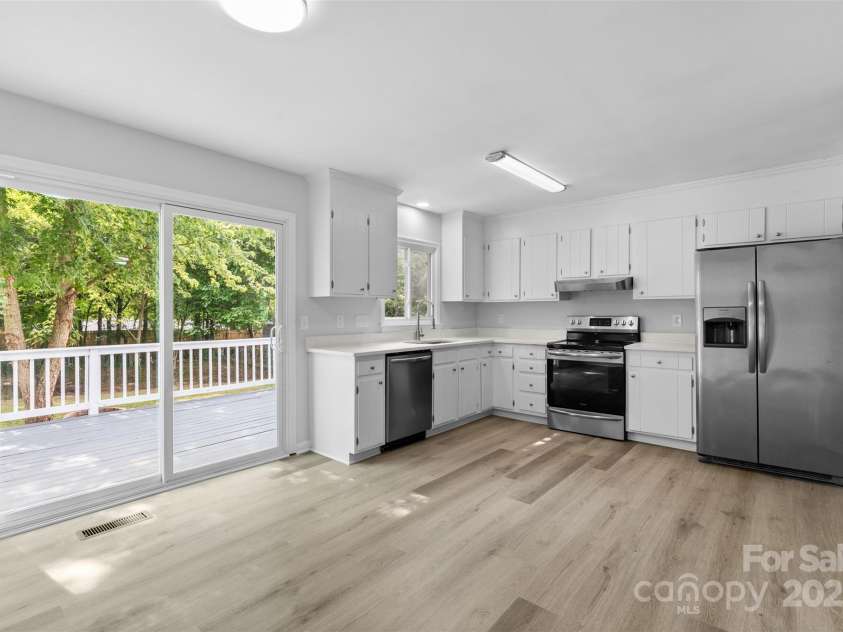 6412 Sullins Road, Charlotte, NC 28214.  MLS# CAR4259755, YatesRealty ID 18861. 