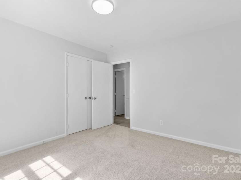 6412 Sullins Road, Charlotte, NC 28214.  MLS# CAR4259755, YatesRealty ID 18861. 