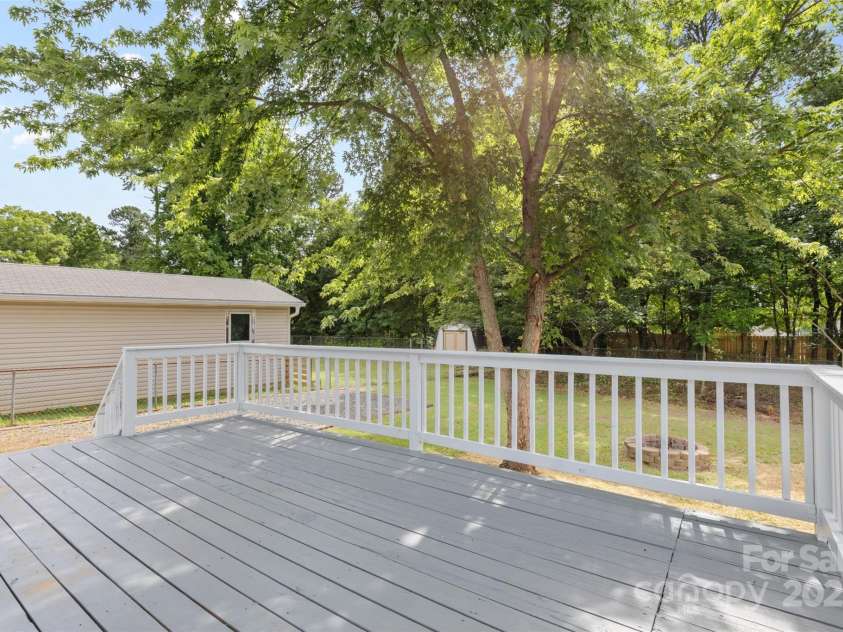 6412 Sullins Road, Charlotte, NC 28214.  MLS# CAR4259755, YatesRealty ID 18861. 