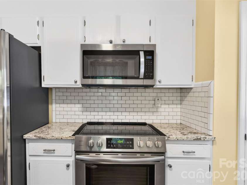 1511 Ormsby Court, Charlotte, NC 28211.  MLS# CAR4372919, YatesRealty ID 18862. 