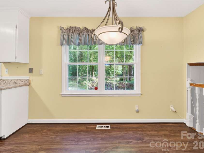 1511 Ormsby Court, Charlotte, NC 28211.  MLS# CAR4372919, YatesRealty ID 18862. 
