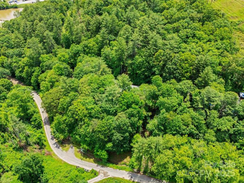 137 Flynn Branch Road, Asheville, NC 28804.  MLS# CAR4258132, YatesRealty ID 18863. Aerial View