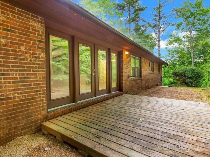 137 Flynn Branch Road, Asheville, NC 28804.  MLS# CAR4258132, YatesRealty ID 18863. Back deck