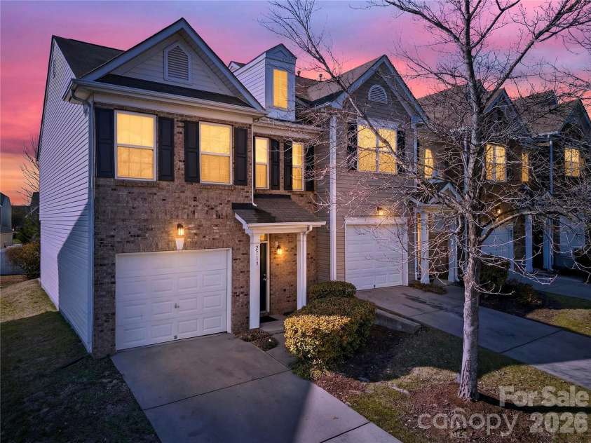 2715 Early Flight Drive, Charlotte, NC 28262.  MLS# CAR4345428, YatesRealty ID 18863. 