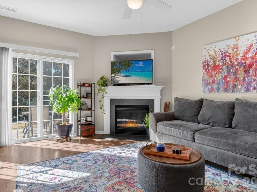 2715 Early Flight Drive, Charlotte, NC 28262.  MLS# CAR4345428, YatesRealty ID 18863. 
