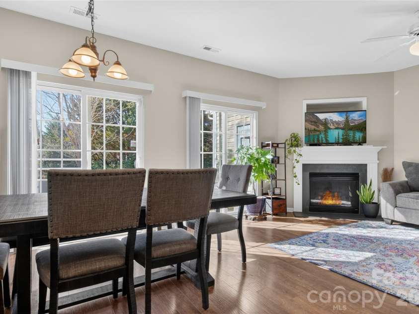 2715 Early Flight Drive, Charlotte, NC 28262.  MLS# CAR4345428, YatesRealty ID 18863. 