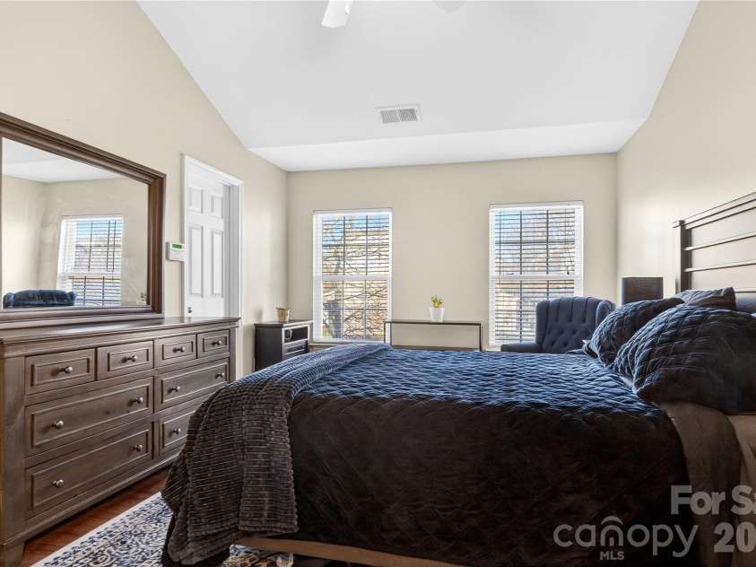 2715 Early Flight Drive, Charlotte, NC 28262.  MLS# CAR4345428, YatesRealty ID 18863. 