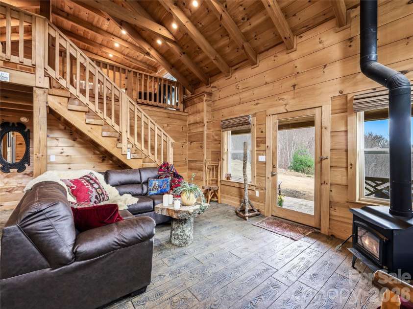 131 White Oak Way, Hot Springs, NC 28743.  MLS# CAR4403627, YatesRealty ID 18864. 