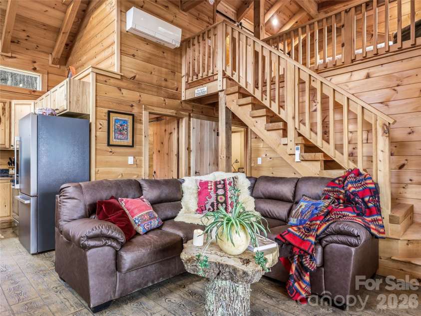 131 White Oak Way, Hot Springs, NC 28743.  MLS# CAR4403627, YatesRealty ID 18864. 