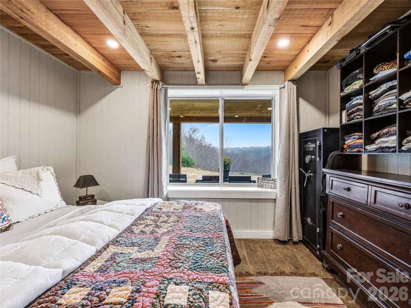131 White Oak Way, Hot Springs, NC 28743.  MLS# CAR4403627, YatesRealty ID 18864. 