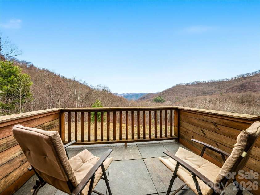 131 White Oak Way, Hot Springs, NC 28743.  MLS# CAR4403627, YatesRealty ID 18864. 