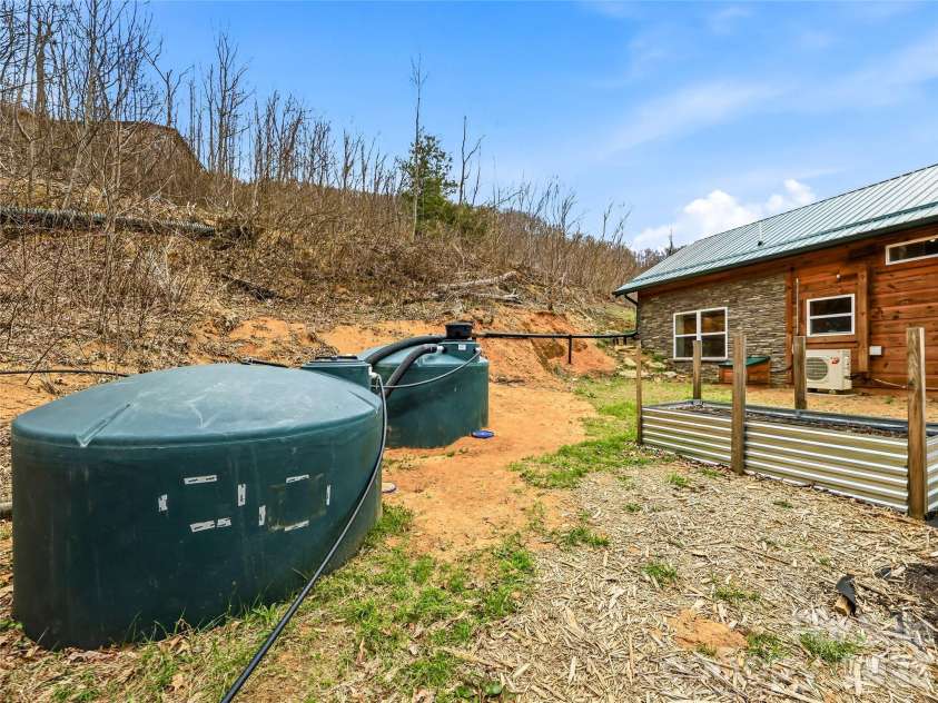 131 White Oak Way, Hot Springs, NC 28743.  MLS# CAR4403627, YatesRealty ID 18864. 
