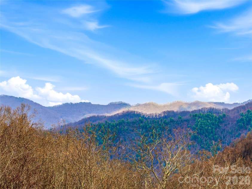 131 White Oak Way, Hot Springs, NC 28743.  MLS# CAR4403627, YatesRealty ID 18864. 