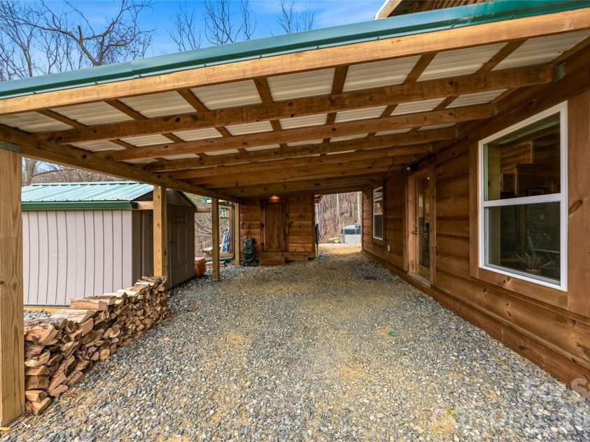 131 White Oak Way, Hot Springs, NC 28743.  MLS# CAR4403627, YatesRealty ID 18864. 