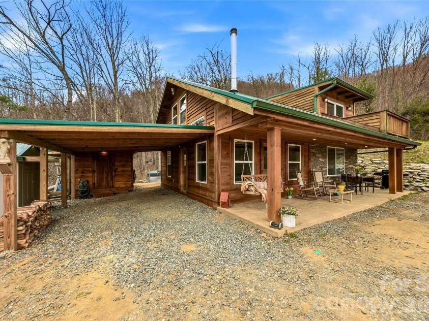 131 White Oak Way, Hot Springs, NC 28743.  MLS# CAR4403627, YatesRealty ID 18864. 