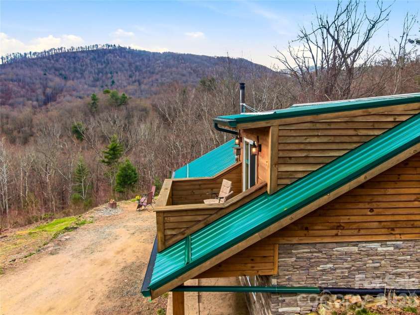 131 White Oak Way, Hot Springs, NC 28743.  MLS# CAR4403627, YatesRealty ID 18864. 