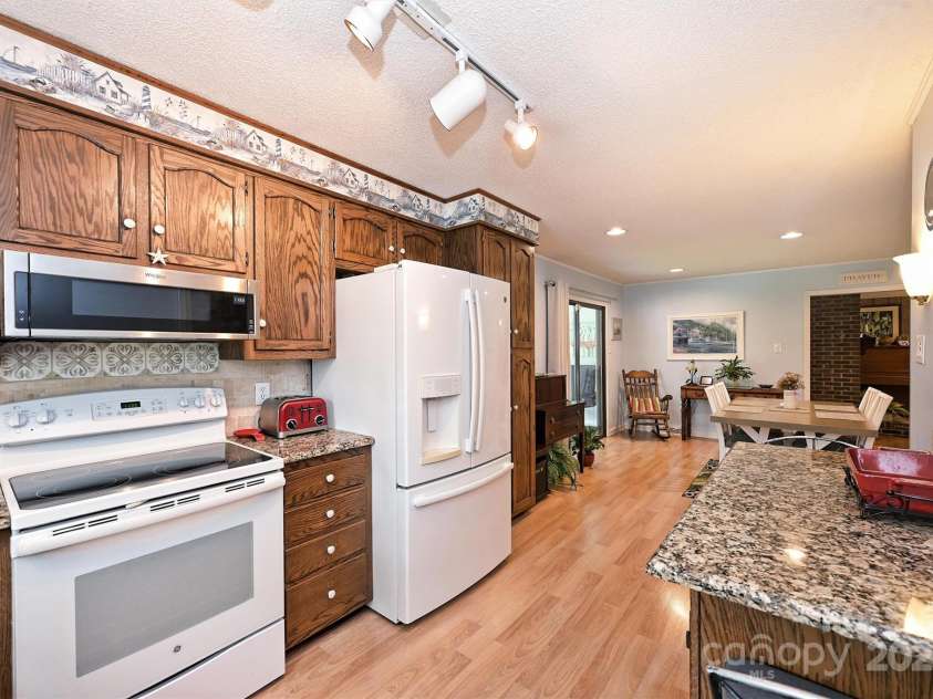 3017 Brooks Mill Lane, Wingate, NC 28174.  MLS# CAR4263524, YatesRealty ID 18864. Newer appliances and custom cabinets