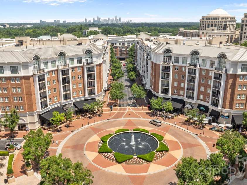 4625 Piedmont Row Drive, Charlotte, NC 28210.  MLS# CAR4275567, YatesRealty ID 18865. 