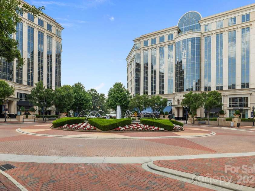 4625 Piedmont Row Drive, Charlotte, NC 28210.  MLS# CAR4275567, YatesRealty ID 18865. 