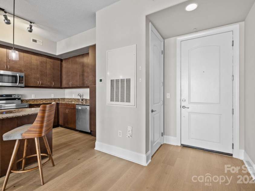 4625 Piedmont Row Drive, Charlotte, NC 28210.  MLS# CAR4275567, YatesRealty ID 18865. 